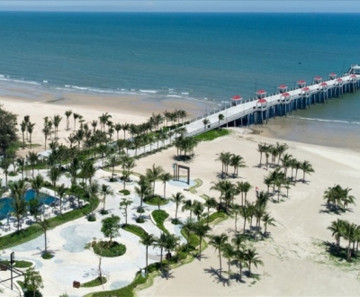 Cầu ngắm biển Hồ Tràm Hamptons Pier